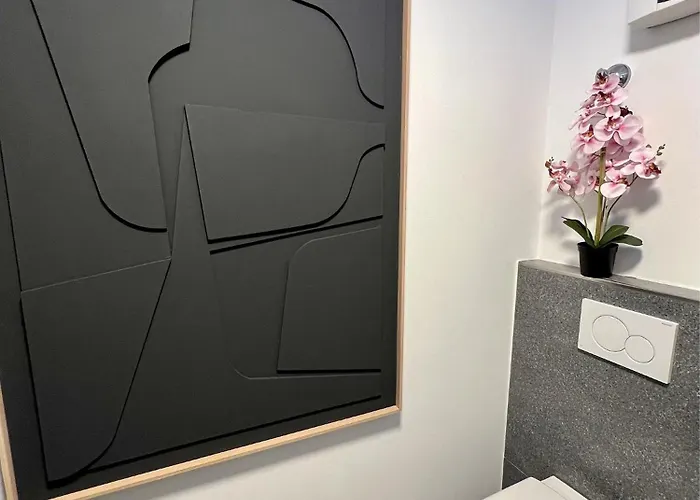 Stillvolles Mitten In Little Tokyo Apartment